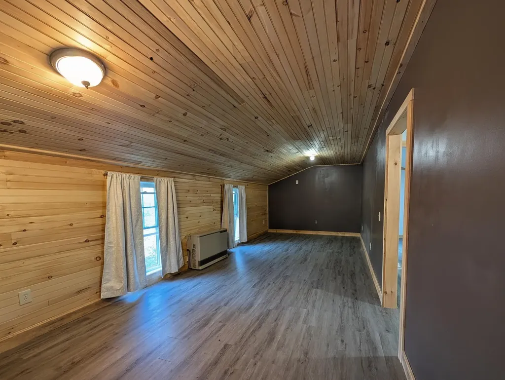 24 Fortin Drive Leeds ME 04263