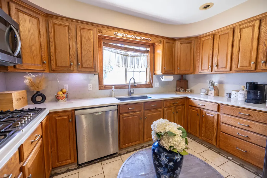 36 Mountain View Lane Readfield ME 04355