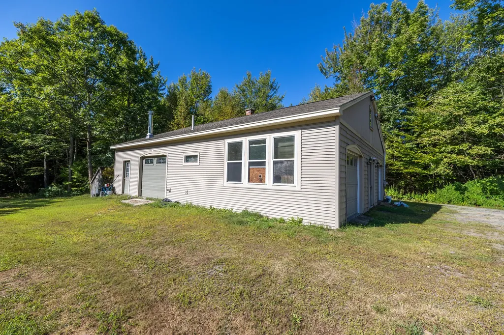 36 Mountain View Lane Readfield ME 04355