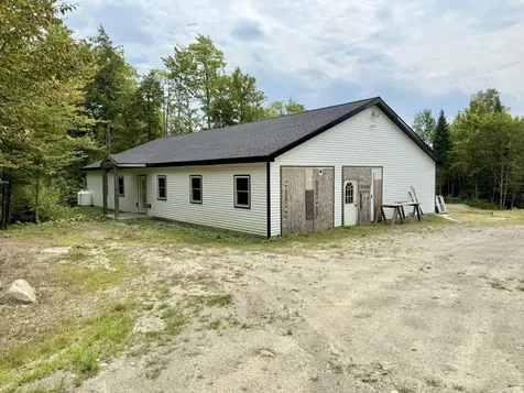 253 White Point Estates Road Lincoln ME 04457