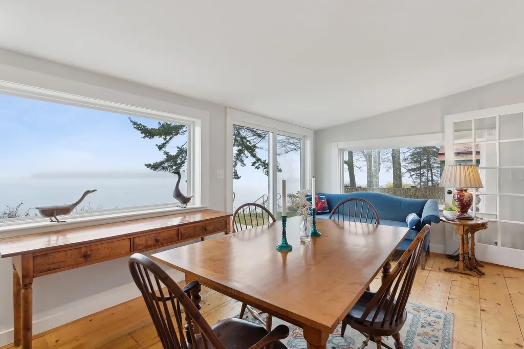 44 Maquoit Drive Freeport ME 04032