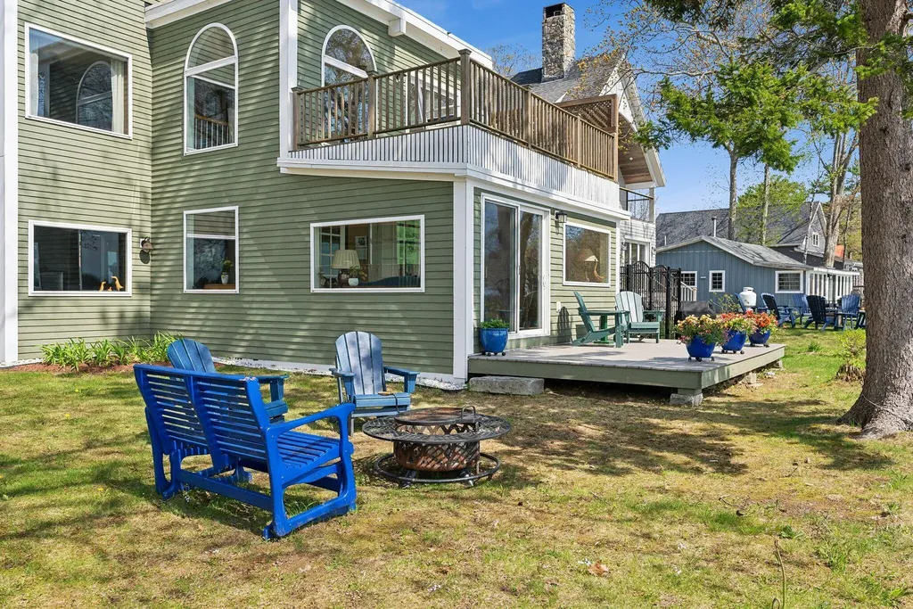 44 Maquoit Drive Freeport ME 04032