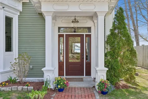 44 Maquoit Drive Freeport ME 04032