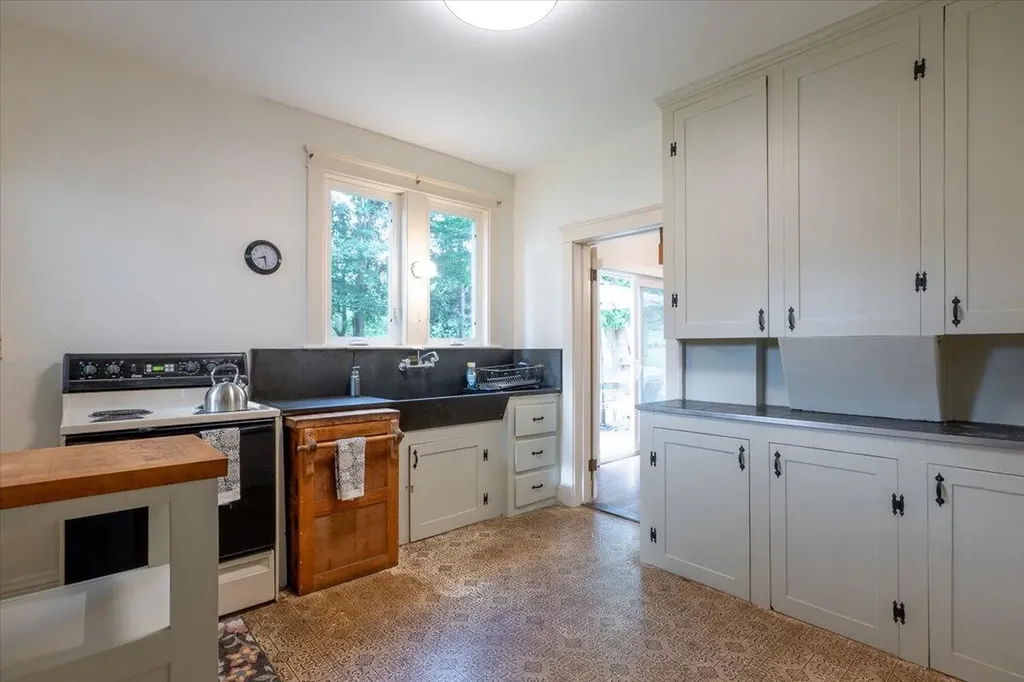 144 Talbot Avenue Rockland ME 04841