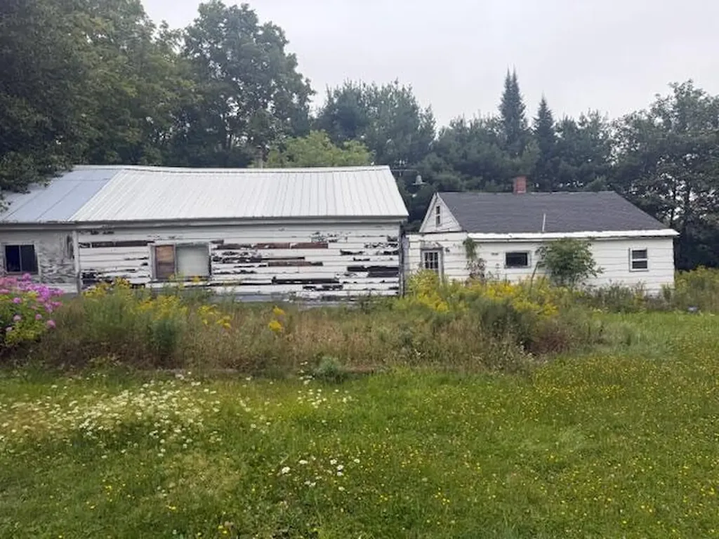 3091 W. Chapman Road Mapleton ME 04757