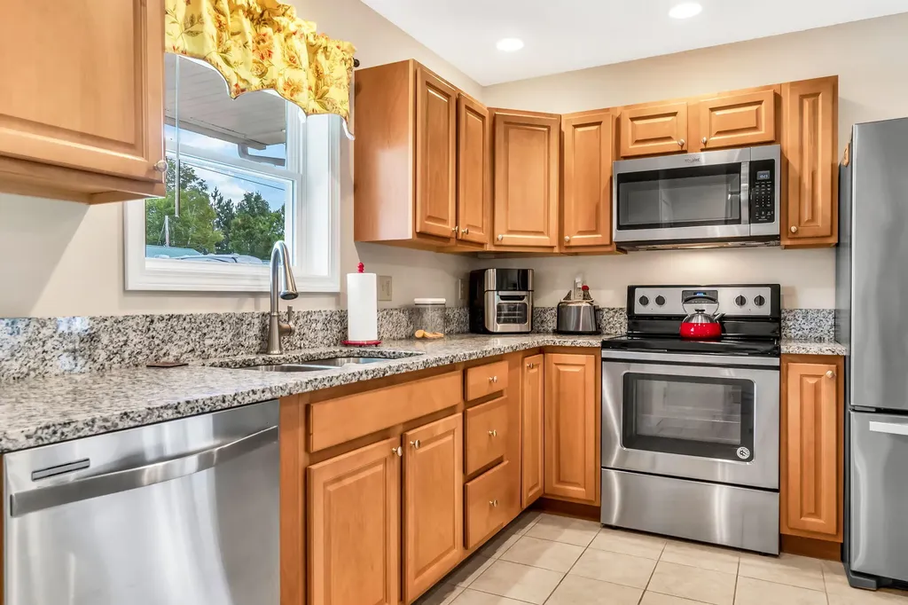 14 Wade Street Norridgewock ME 04957