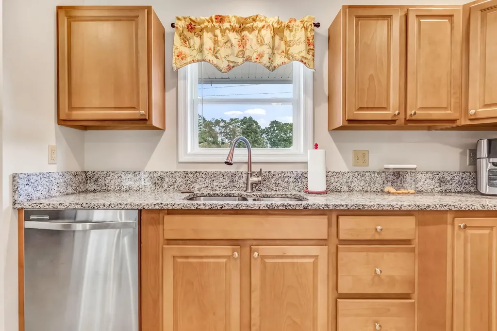 14 Wade Street Norridgewock ME 04957