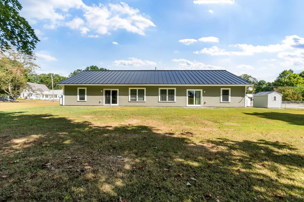 14 Wade Street Norridgewock ME 04957