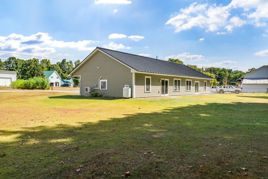 14 Wade Street Norridgewock ME 04957