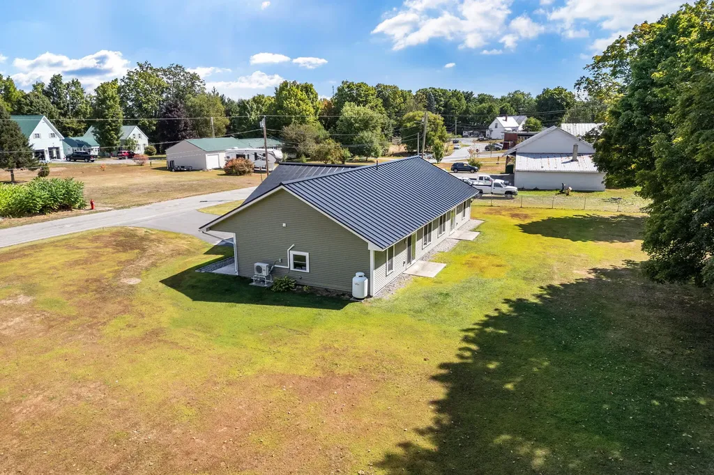 14 Wade Street Norridgewock ME 04957