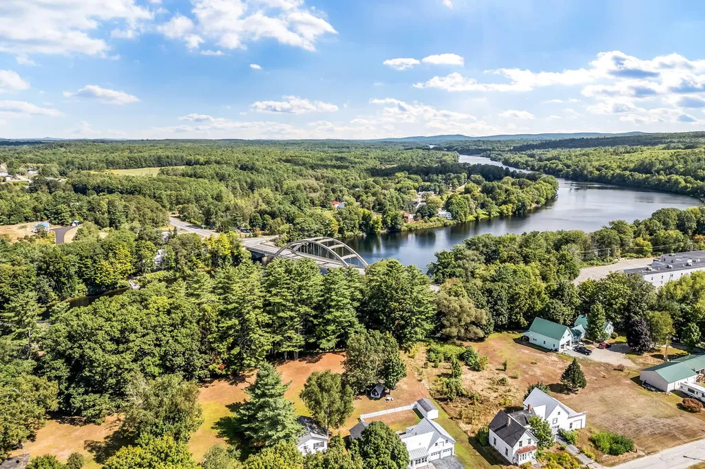 14 Wade Street Norridgewock ME 04957