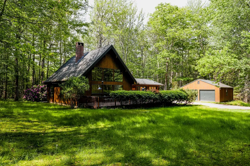 28 Sans Vue Lane Blue Hill ME 04614