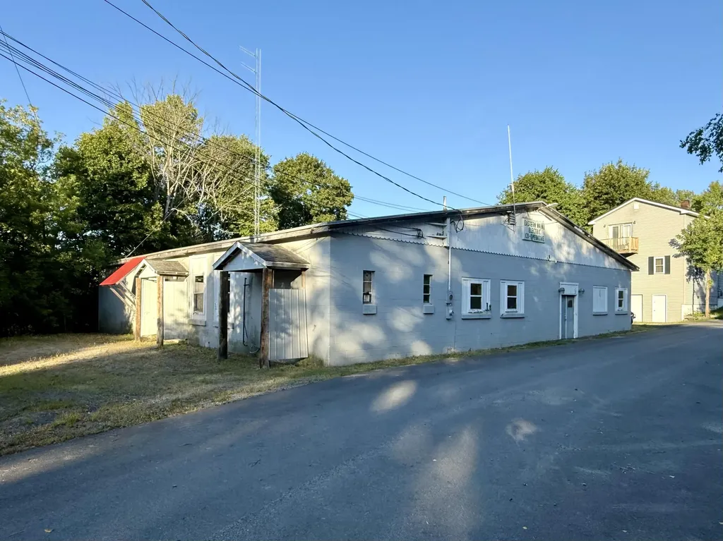 12 Tyler Street Calais ME 04619