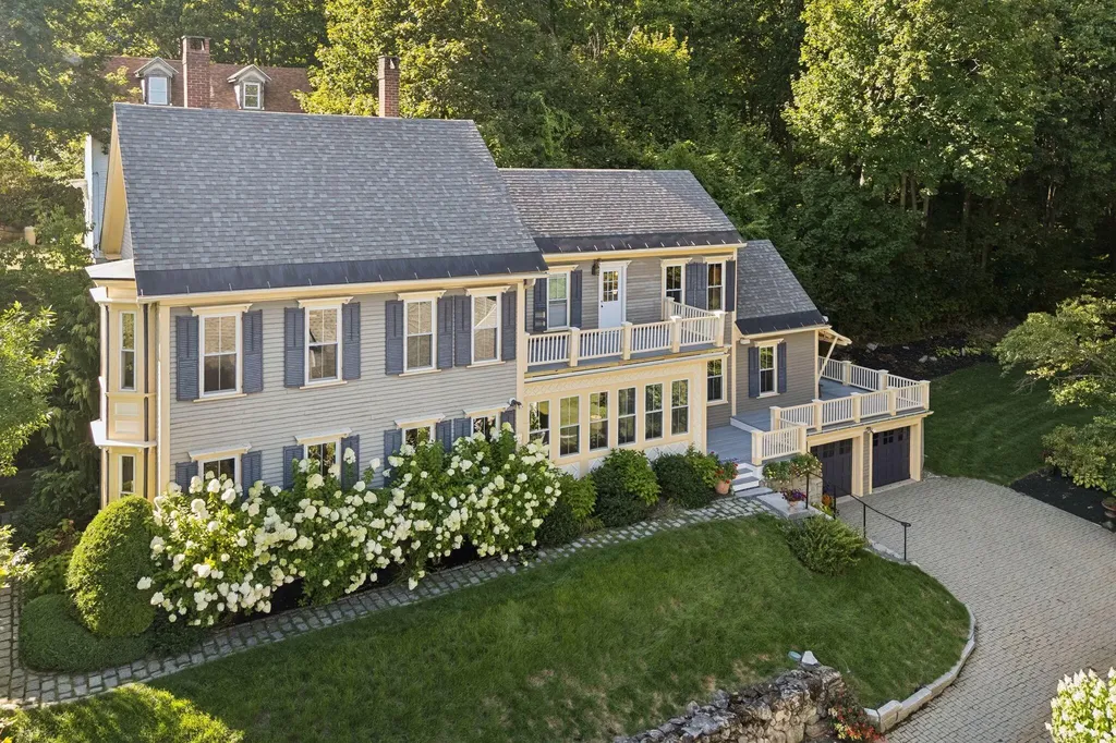 17 Page Street Hallowell ME 04347