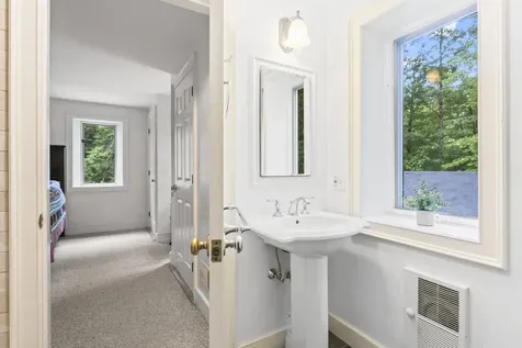 77 Stonebridge Circle Newcastle ME 04553