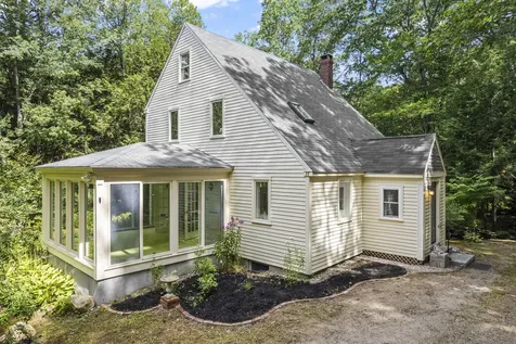 77 Stonebridge Circle Newcastle ME 04553