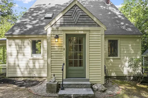 77 Stonebridge Circle Newcastle ME 04553