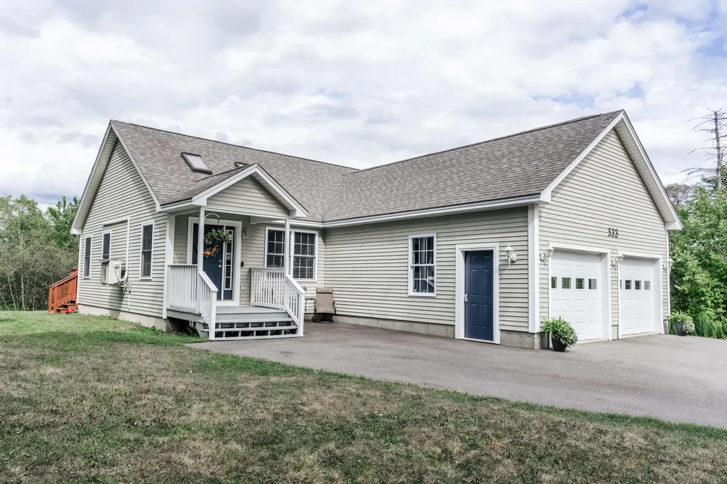 533 Lebanon Road Winterport ME 04496