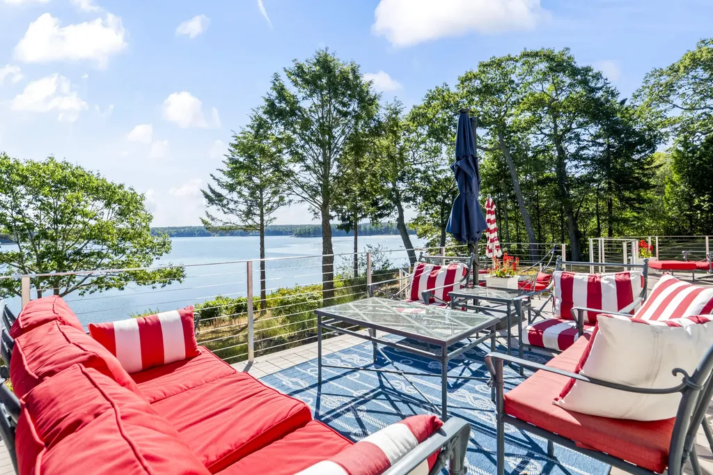 6 Oak Ledge Point Road Harpswell ME 04079