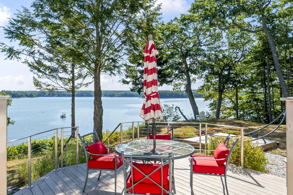 6 Oak Ledge Point Road Harpswell ME 04079
