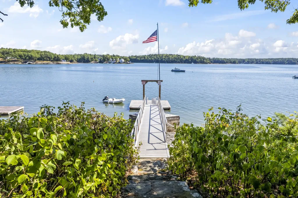 6 Oak Ledge Point Road Harpswell ME 04079