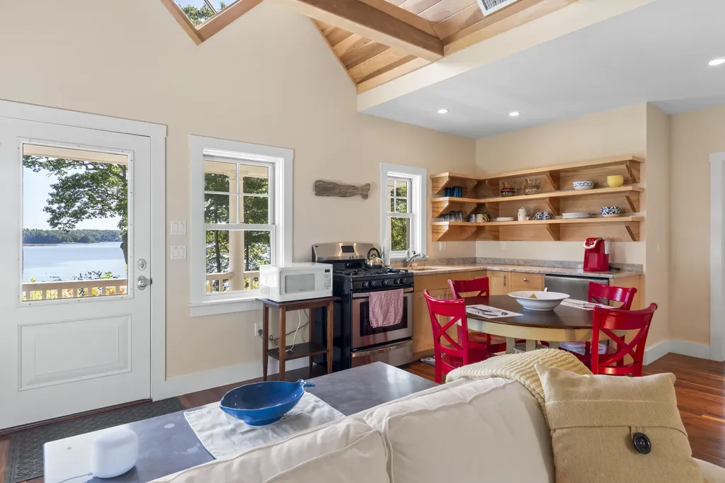 6 Oak Ledge Point Road Harpswell ME 04079