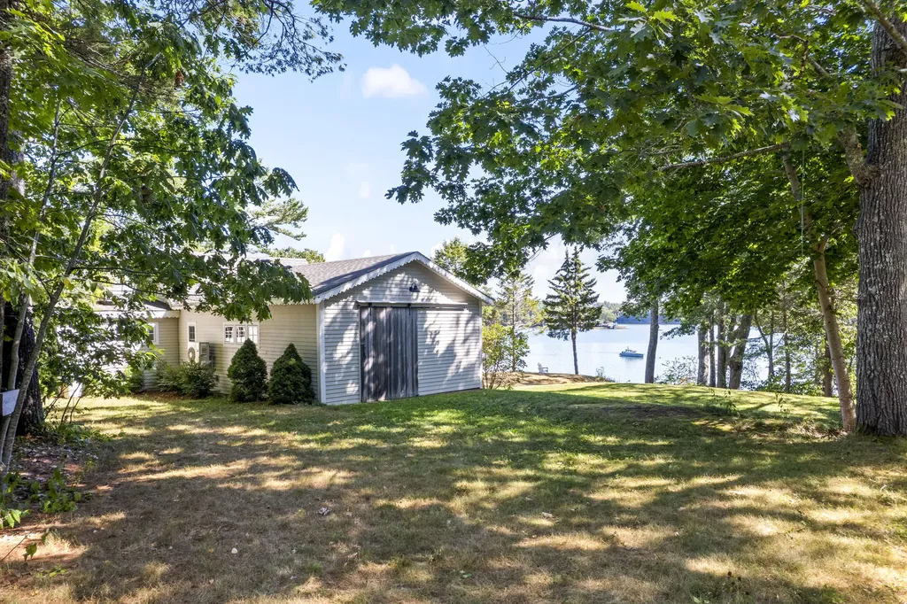 6 Oak Ledge Point Road Harpswell ME 04079