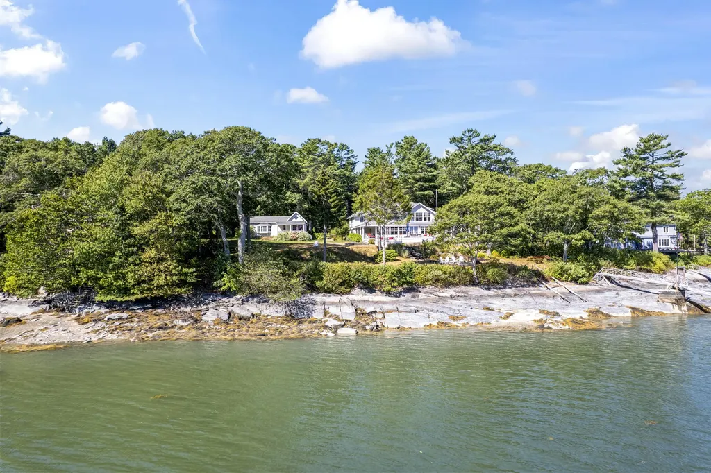 6 Oak Ledge Point Road Harpswell ME 04079