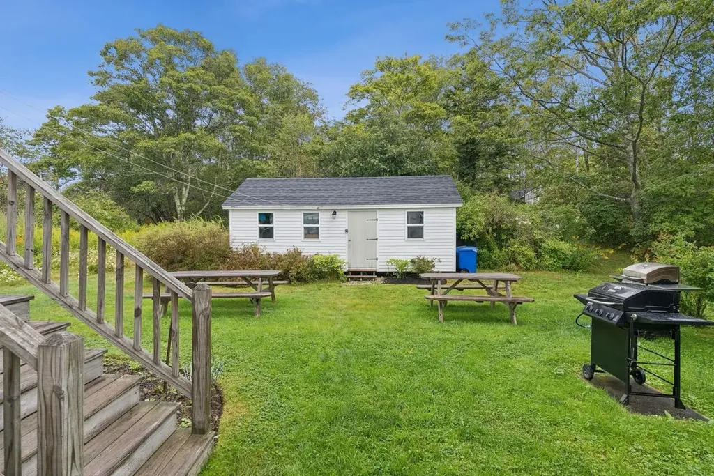 201 Snowball Hill Road Bristol ME 04554