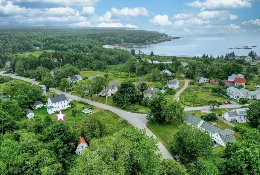 201 Snowball Hill Road Bristol ME 04554