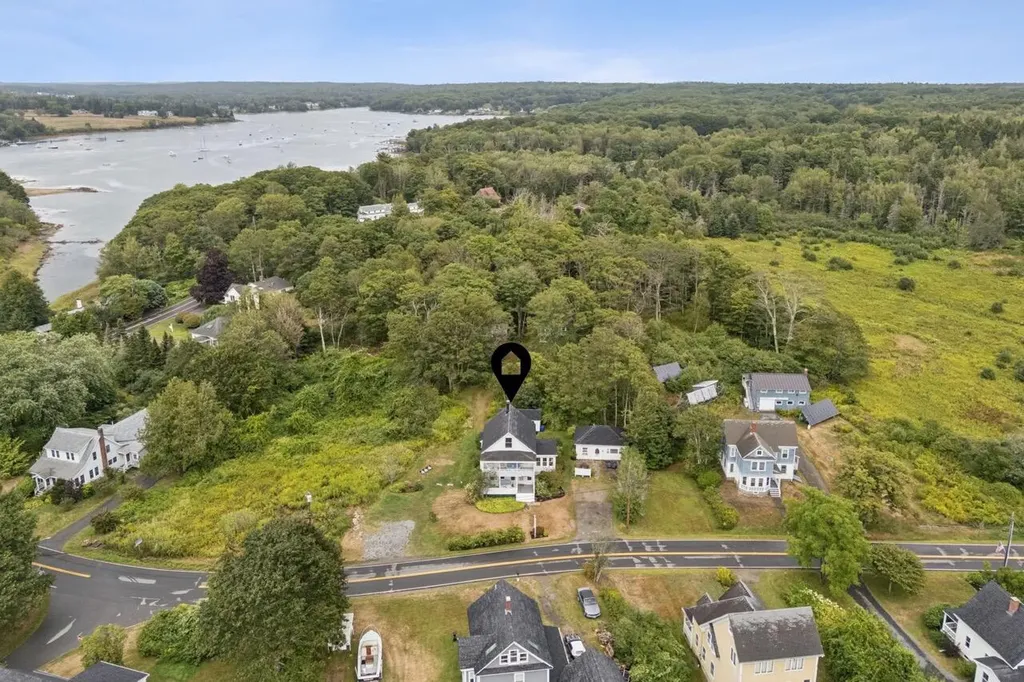 201 Snowball Hill Road Bristol ME 04554