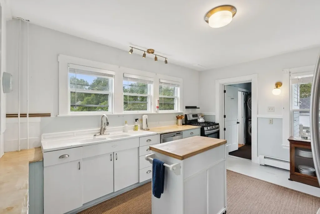 201 Snowball Hill Road Bristol ME 04554