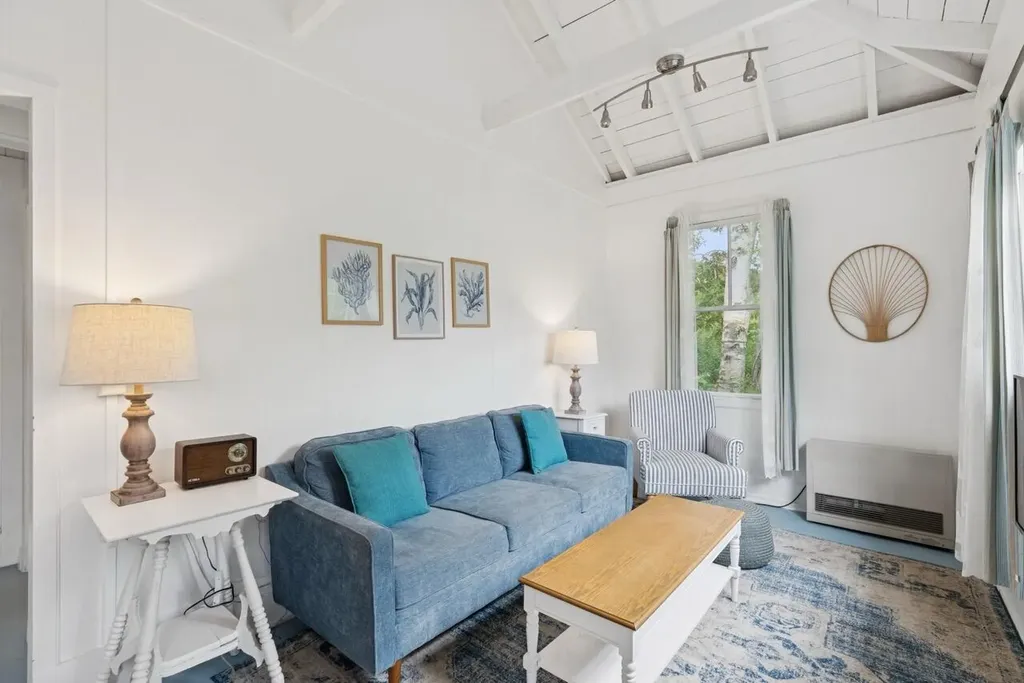 201 Snowball Hill Road Bristol ME 04554