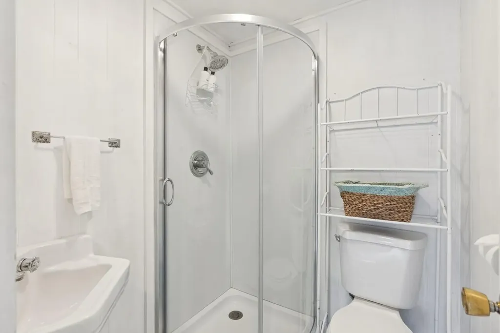 201 Snowball Hill Road Bristol ME 04554