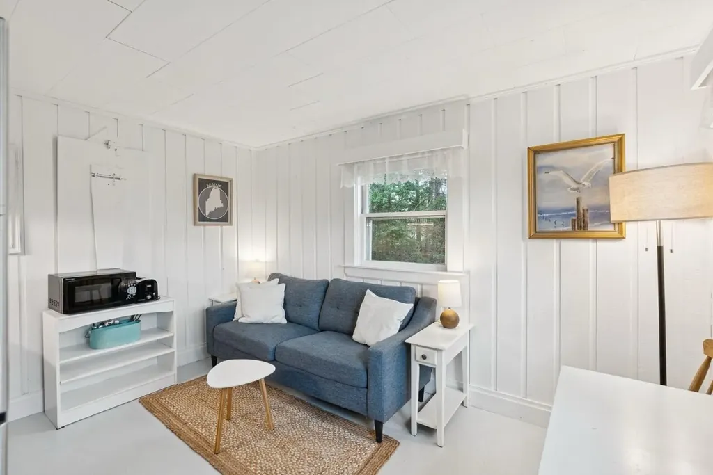 201 Snowball Hill Road Bristol ME 04554