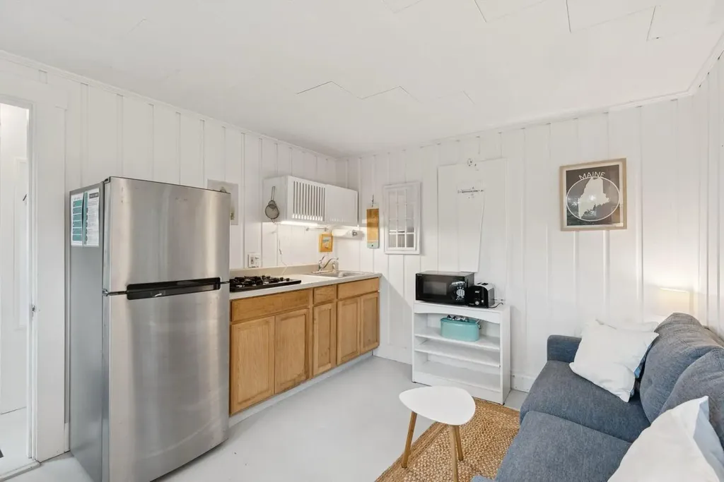 201 Snowball Hill Road Bristol ME 04554