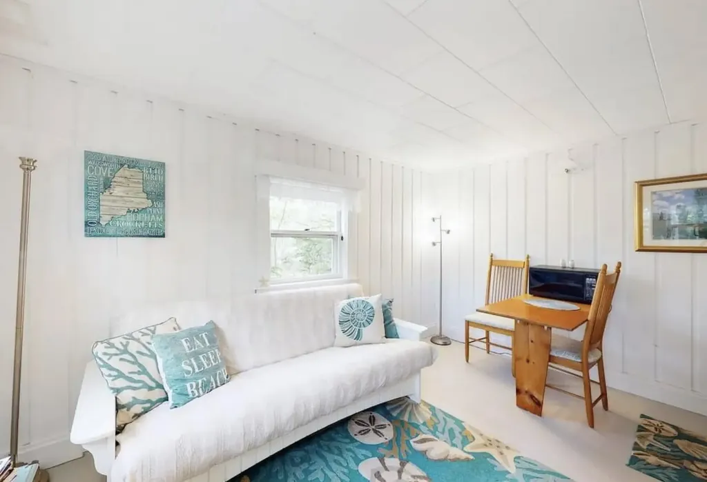 201 Snowball Hill Road Bristol ME 04554