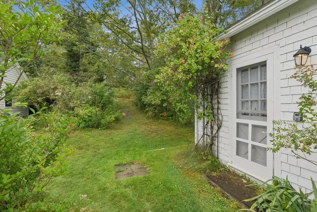 201 Snowball Hill Road Bristol ME 04554