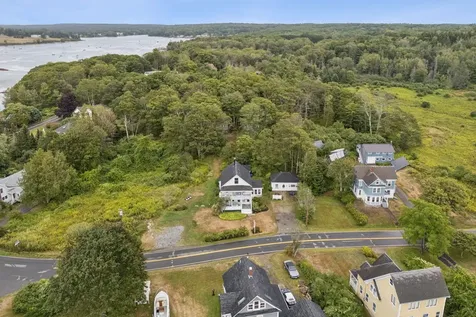 201 Snowball Hill Road Bristol ME 04554