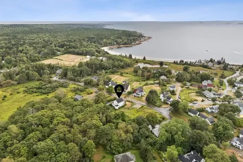201 Snowball Hill Road Bristol ME 04554
