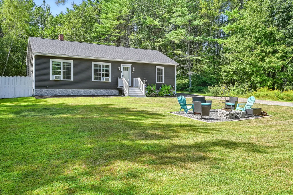 25 Mattson Heights Gardiner ME 04345