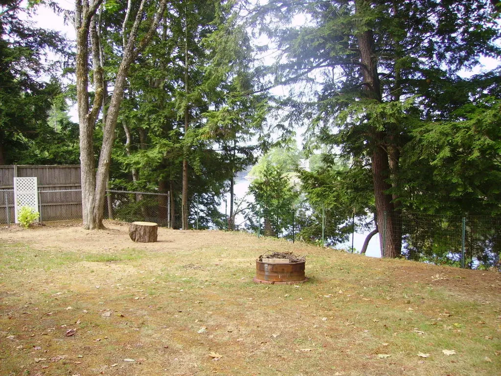3 Bunker Avenue Fairfield ME 04937
