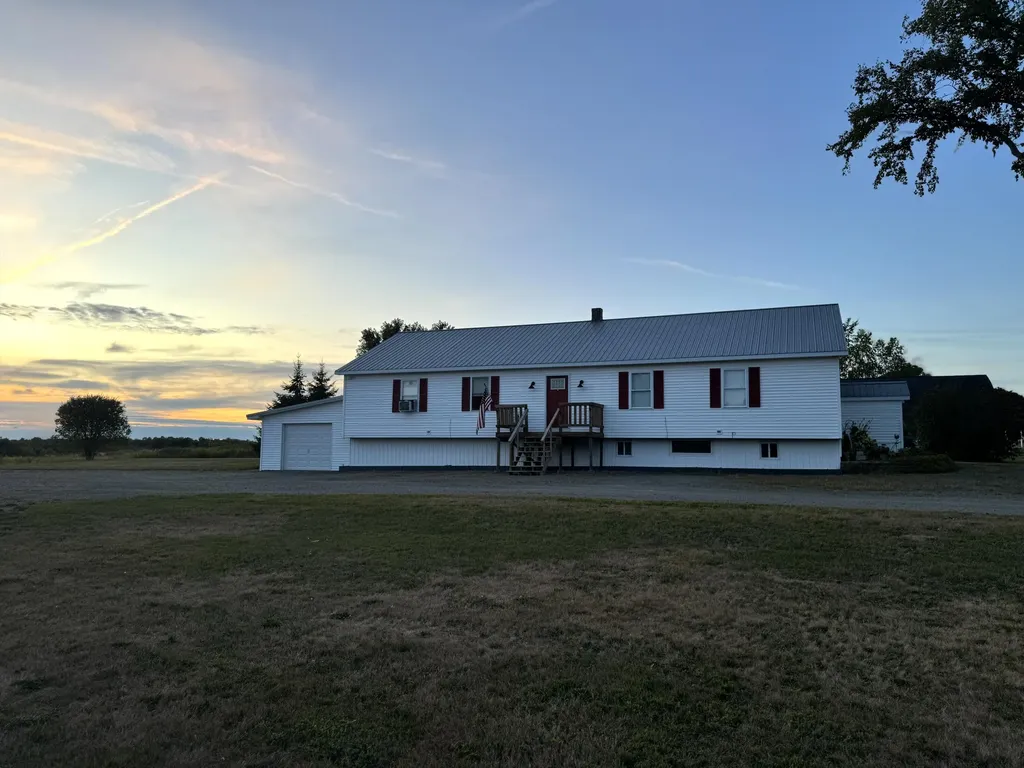 9 Main Street Corinth ME 04427
