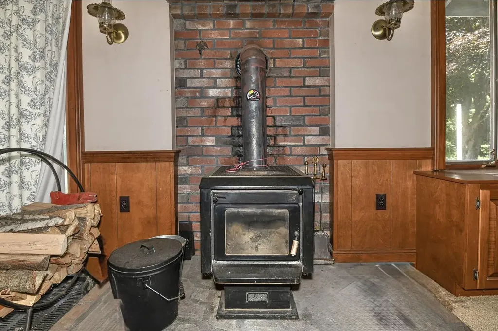 112 Hawk Mountain Road Waterford ME 04088