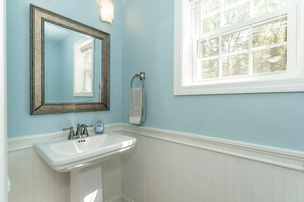 9 Zephyr Hill Windham ME 04062