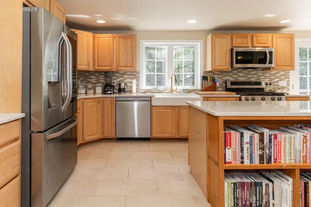 9 Zephyr Hill Windham ME 04062