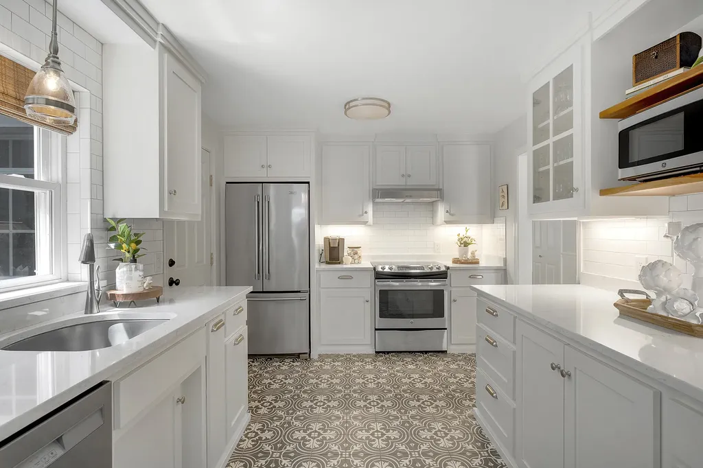 3 Cresfield Terrace Portland ME 04103