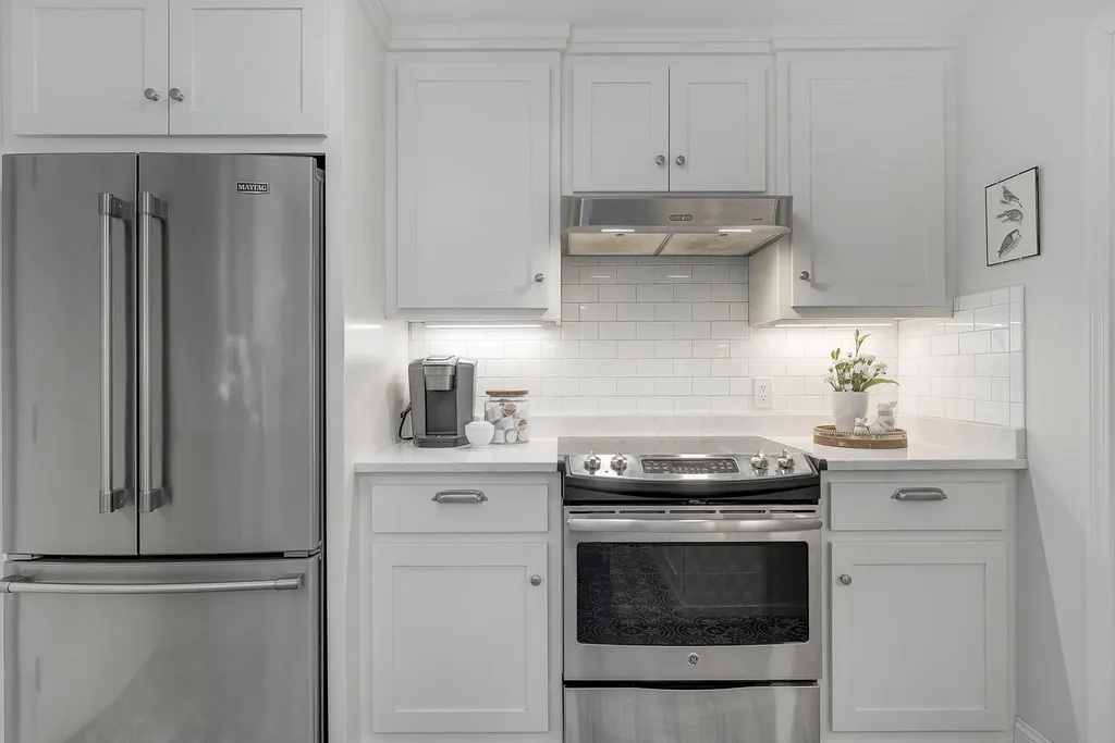 3 Cresfield Terrace Portland ME 04103
