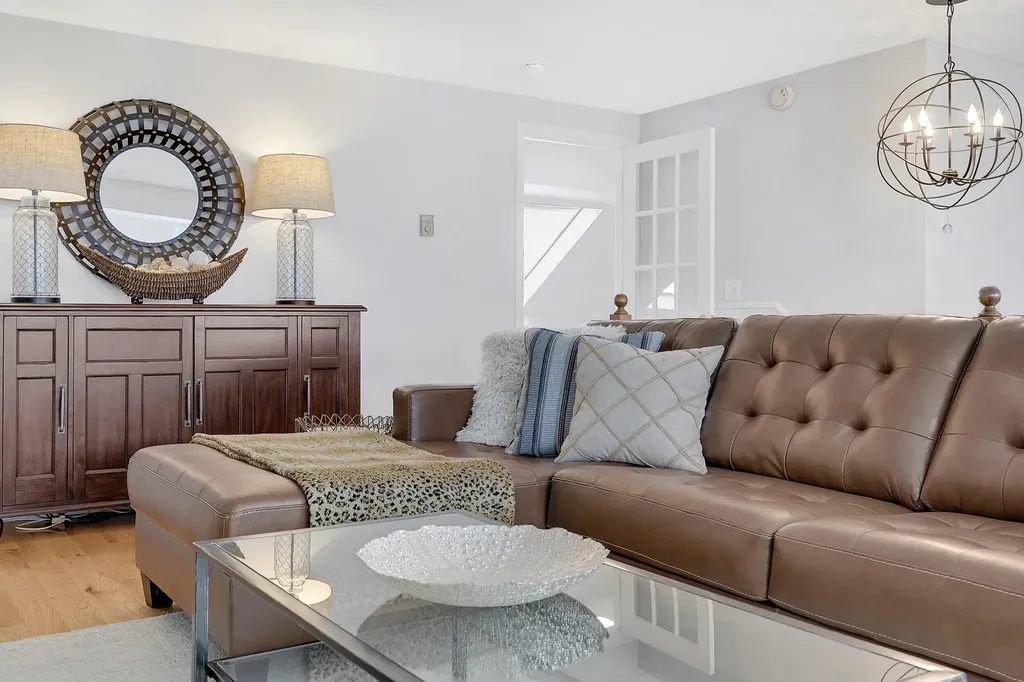 3 Cresfield Terrace Portland ME 04103