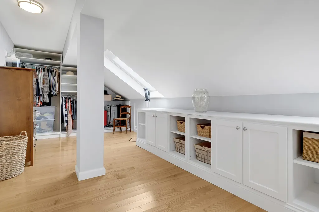 3 Cresfield Terrace Portland ME 04103